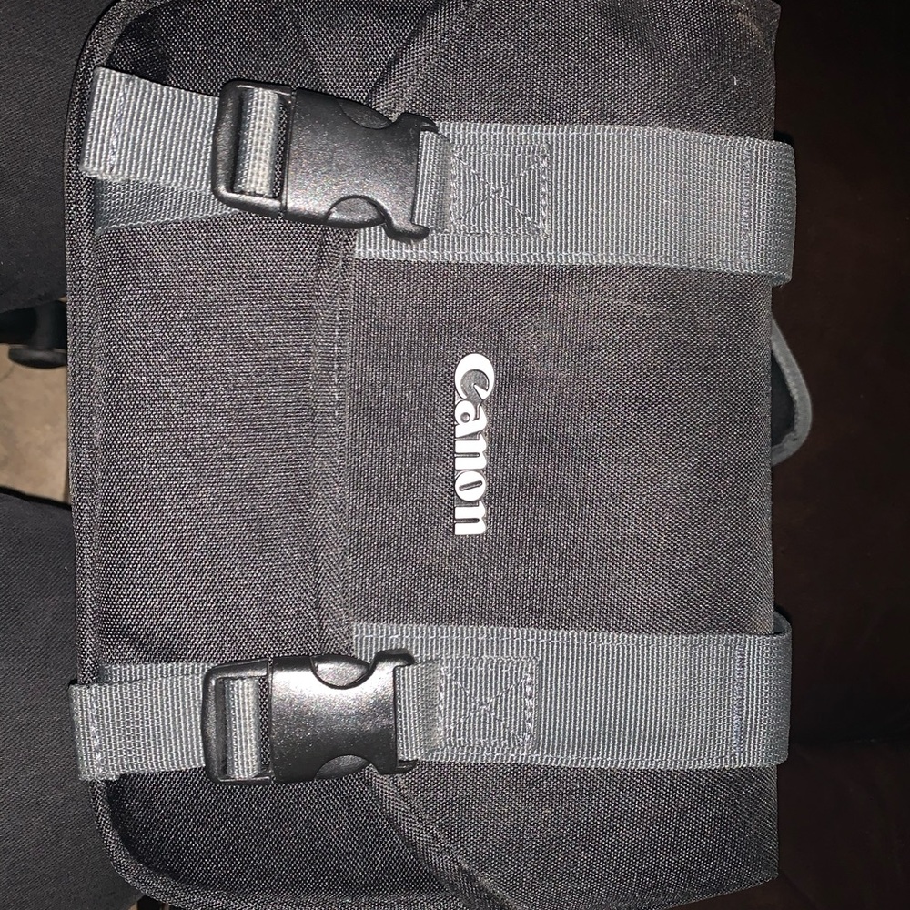 Cannon Camera Gadget Bag - Picture 2 of 5